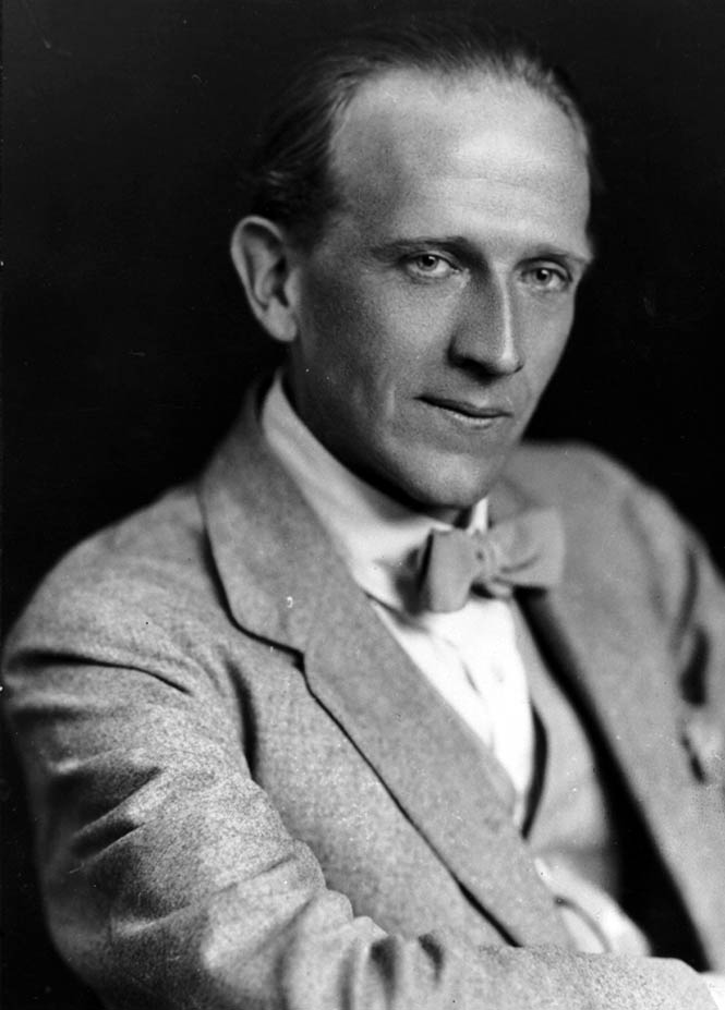 circa 1920: Alan Alexander Milne (1882 - 1956), author of the famous 'Winnie the Pooh' books for children. (Photo by Hulton Archive/Getty Images)