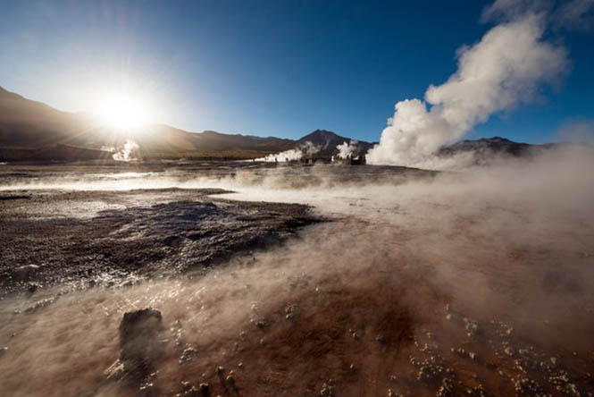 Mars'ın ilk zamanlarına benzemesi muhtemel, Şili'deki Atacama Çölü'nün gayzer bakımından zengin El Tatio bölgesinde buhar girdapları. (Ben Pipe Photography/Corbis)